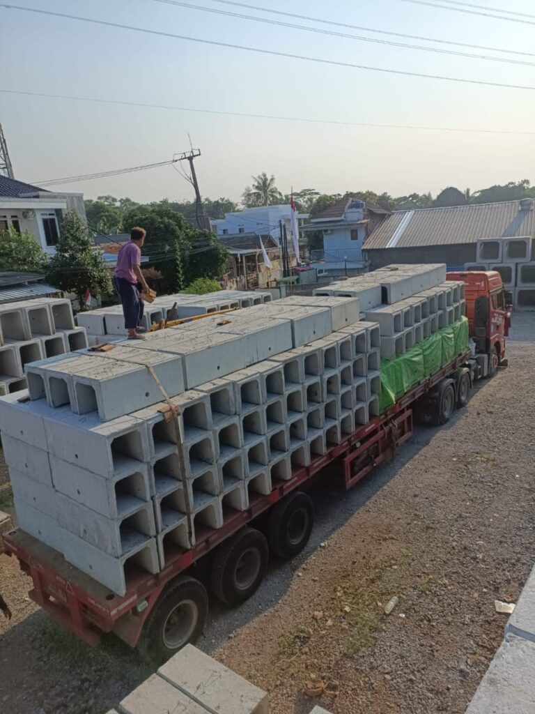 Distributor Panel Beton Tragah Bangkalan Terdekat dengan Stok Lengkap & Layanan Proyek